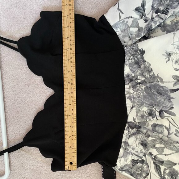 Le Chateau _ Black and White Party Dress SIZE 9 - Picture 6 of 15